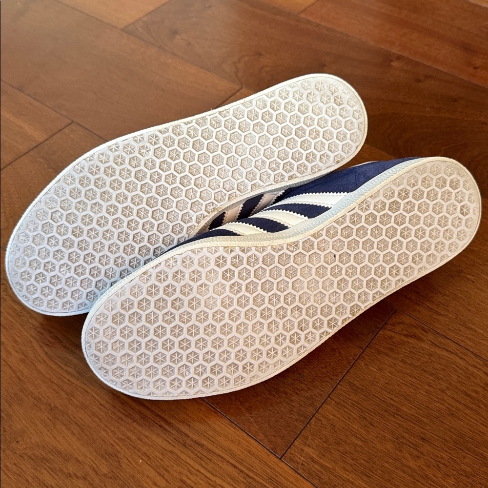 Adidas Originals Gazelle Sneakers - Picture 10 of 12